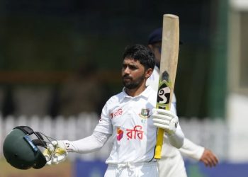 Mominul Haque Bangladesh’s Man Friday stands between India and victory