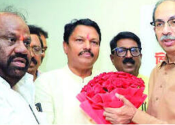 ex officer siddharath kharat joins shivsena UBT