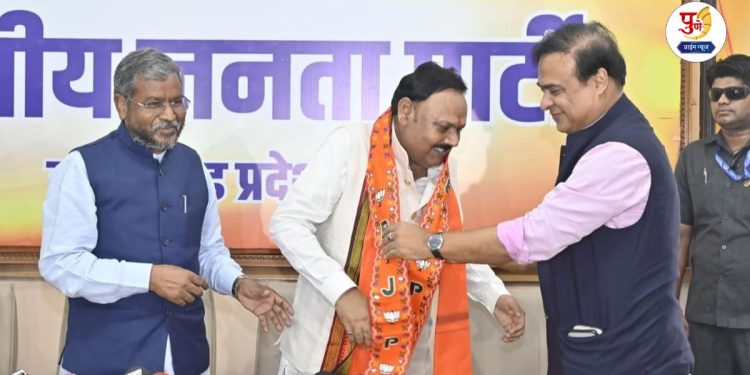 Lone NCP MLA along with his son joins BJP in poll-bound Jharkhand