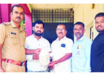 police returns theft ornamments of goddess shikrapur pune