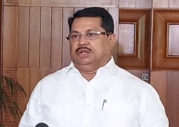 action taken against rebellion says congress leader vijay vadettiwar