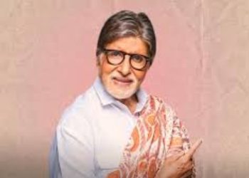 Amitabh Bachchan meets fan in mumbai