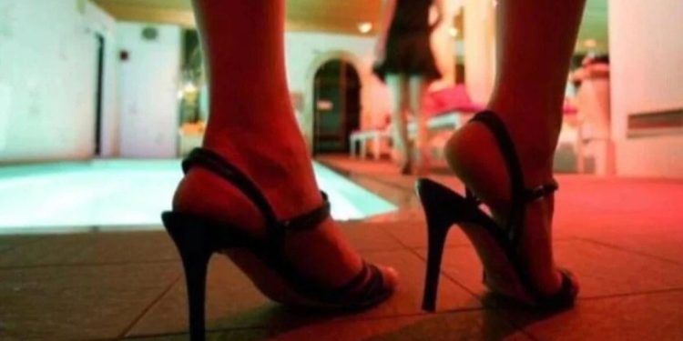 police arrested spa manager and owner for running prostitution Pune