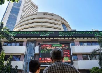 Sensex falls down by 1100 points mumbai