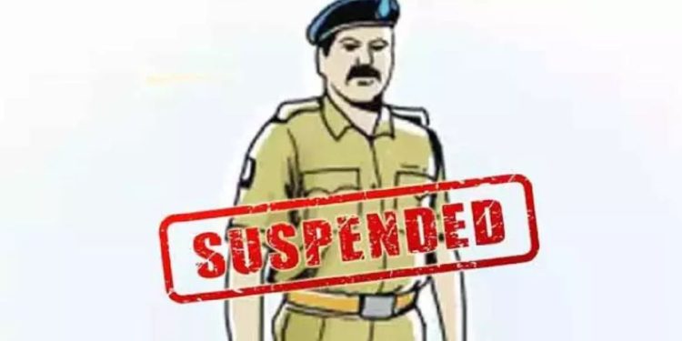 MLA police bodyguard suspended due to threating waiter