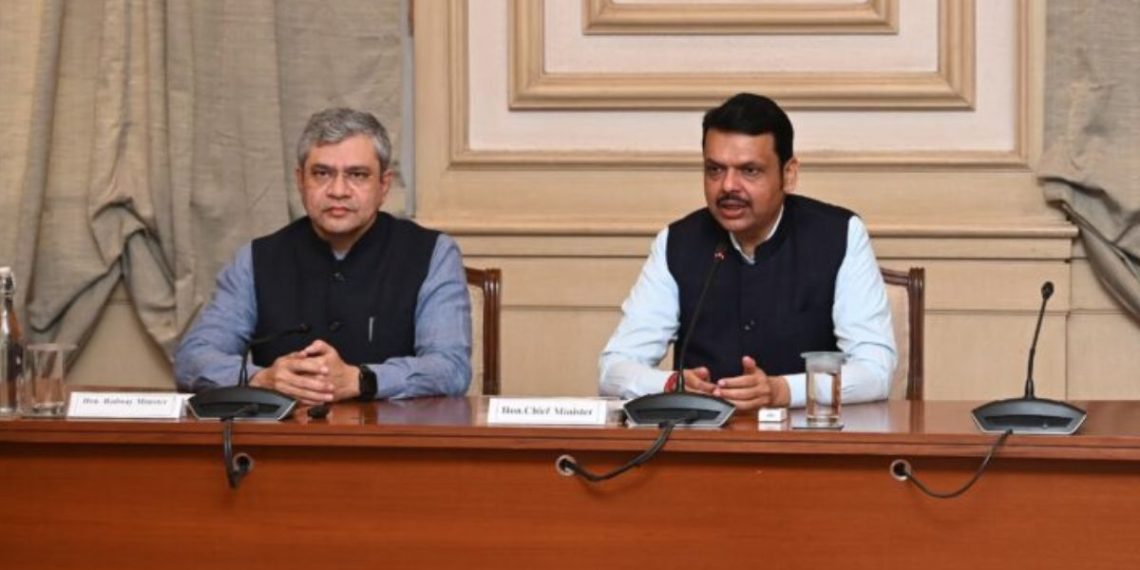 ekatmik ticket system for city transporation says CM devendra Fadanvis