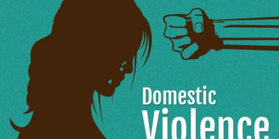 Man tries to murder wife in baramati pune