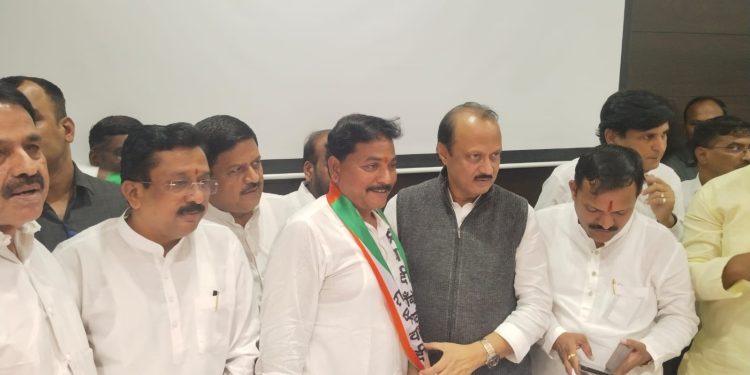 Uruli Kanchan ex deputy upsarpanch joins ajit Pawar NCP