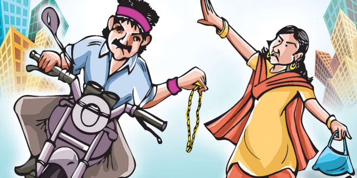 five tola ganthan stolen by thieves in daund pune