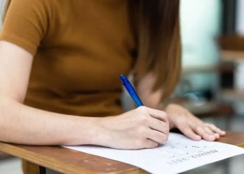 girl restricted from exam due putting on burkha in pimpri chinchwad Pune