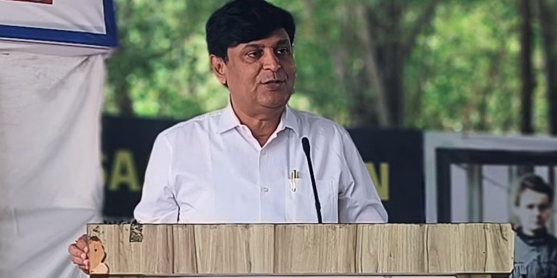 MLA Chetan Tupe asked questin about hoardings in Pune in Vidhansabha