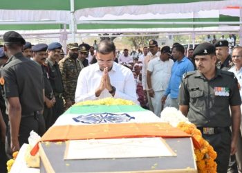 last rites performed to veer jawan ramdas badhe in Ahilyanagar