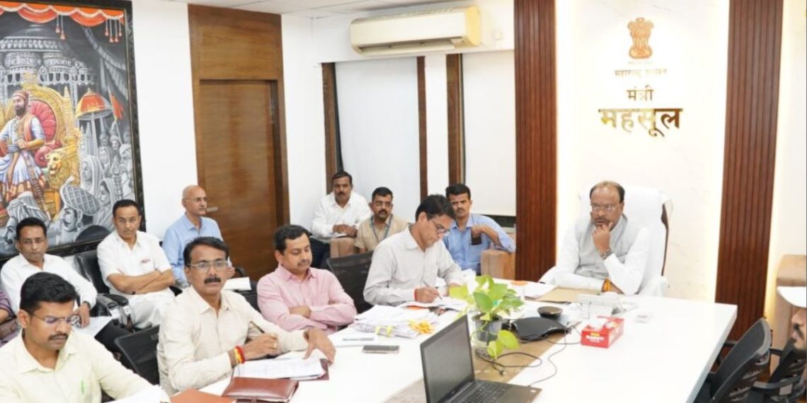 land acquisition should be done in time says revenue minister