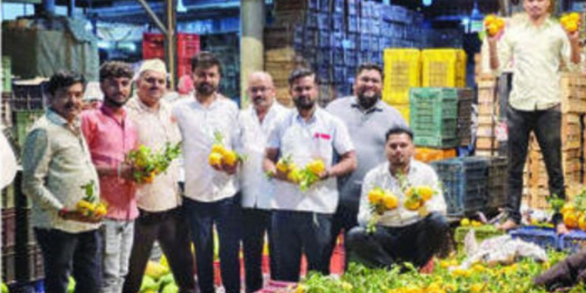 farmer happy due to getting good price for oranges pune