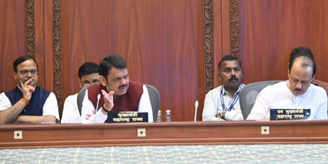 Give Mukhyamantri Sahyata nidhi services on whatsapp says CM fadnavis