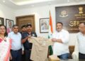 khaki uniform to suraksha rakshak mandal employee Mumbai