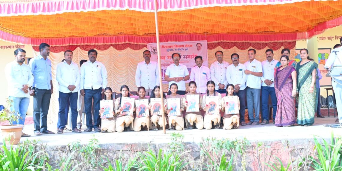 ex mla ramesh thorat felicitates scholarship success student kedgaon pune