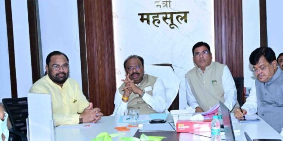 Revenue minister Chandrashekhar bawankule asked to registered FIR against encroachment Pune