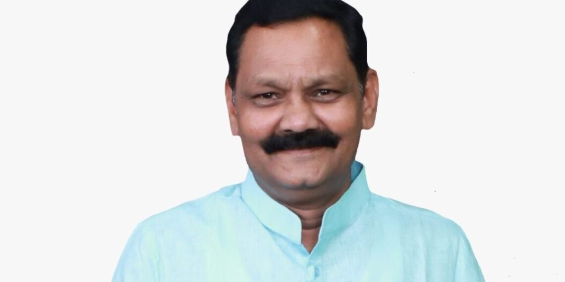 Tribal Development minister ashok uikey asked to stop discussion about fund reduction