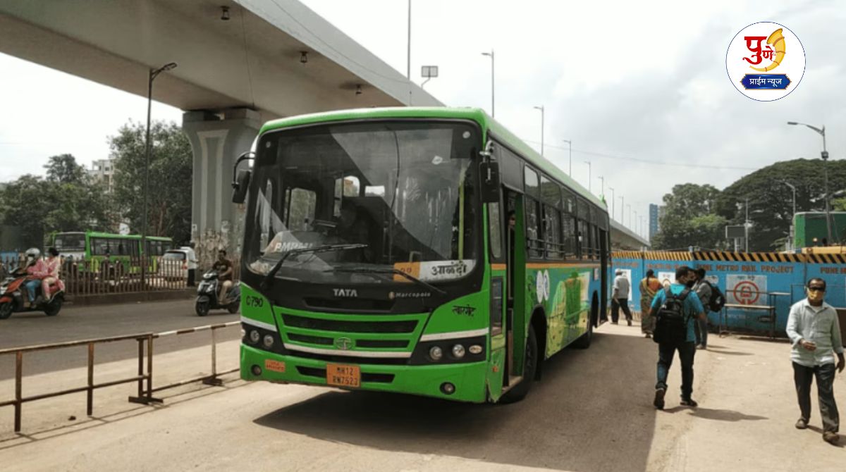 Pune Crime News: Thrill at the bus stop! She screamed and the bus conductor jumped over the divider and caught the thief.