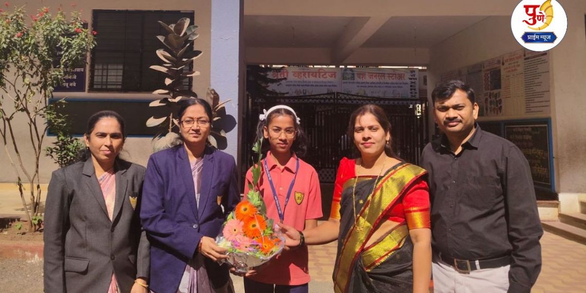 Uruli Kanchan News: Aaradhya Gupta of Swami Vivekananda Vidyamandir in Uruli Kanchan stood first in the state in the Mathematics Bahistha exam.