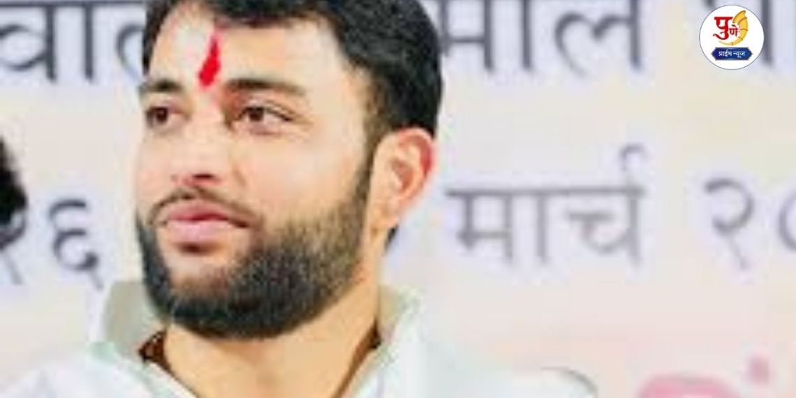 Thergaon News: "Bring 10 rupee notes and take the money!" Pune MP's son faces serious charges of 'hawala' and money distribution; BJP-Shiv Sena face to face in Thergaon