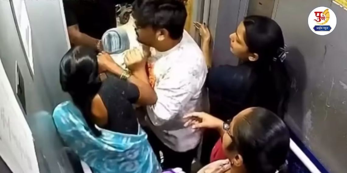 Pune Lift Accident CCTV: The time had come but the time had not come! Thrill in the lift of a society in Dighi; If there had been a delay of one second... Watch the video...