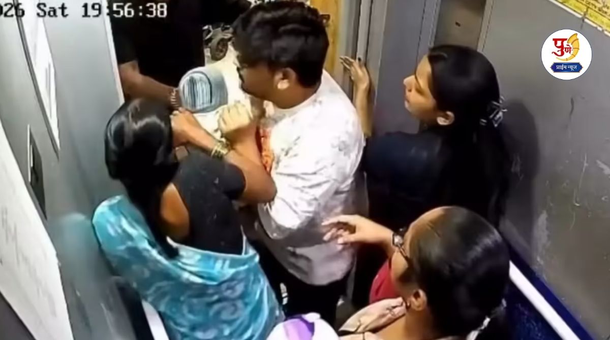 Pune Lift Accident CCTV: The time had come but the time had not come! Thrill in the lift of a society in Dighi; If there had been a delay of one second... Watch the video...