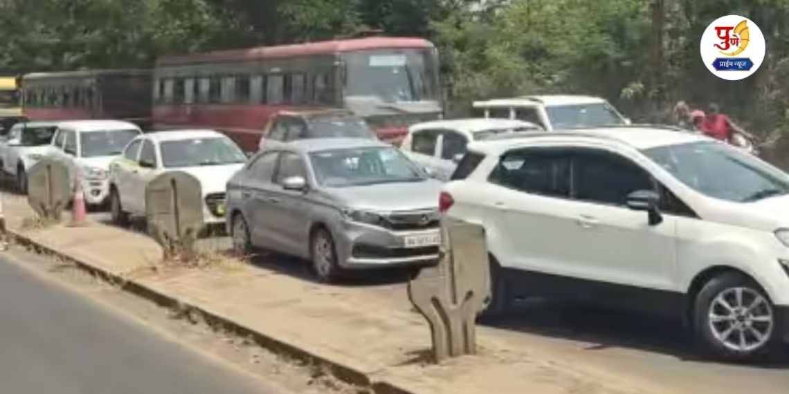 Pune Nashik Highway: 4 km long queue of vehicles on Pune-Nashik Highway! Passengers suffer in the scorching sun; Locals appeal for alternative route
