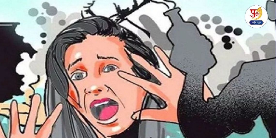 Ahilyanagar Crime: Ahilyanagar was shaken! A student was stopped on her way home from school; a bottle was pulled out and thrown directly at her face... In an instant, everything was gone...